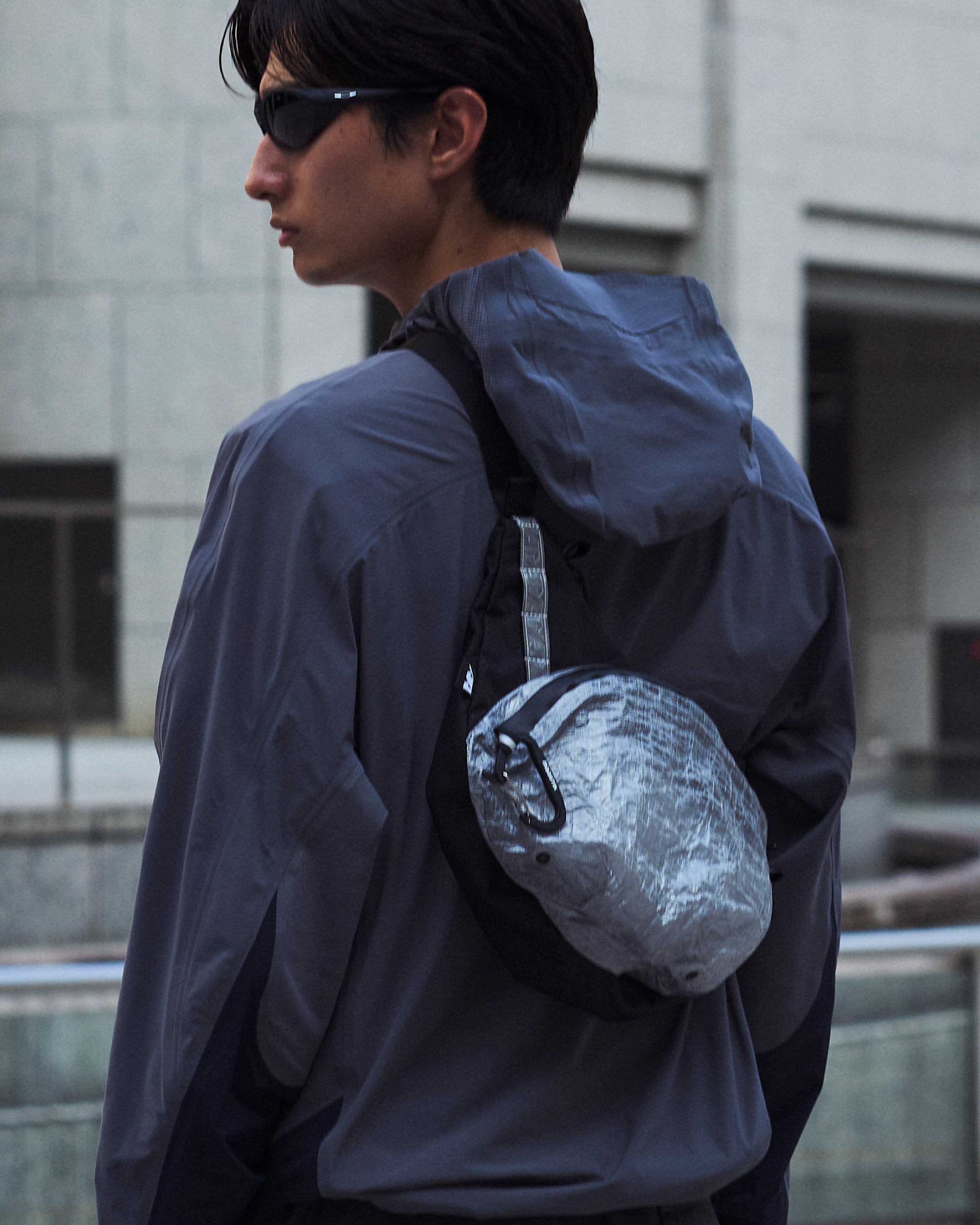 SLING BAG 7.6