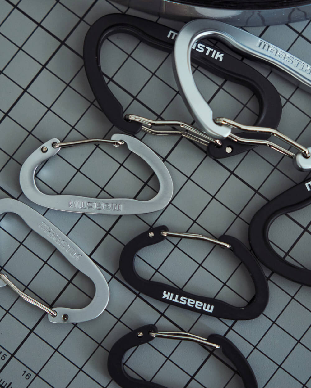 CARABINER R