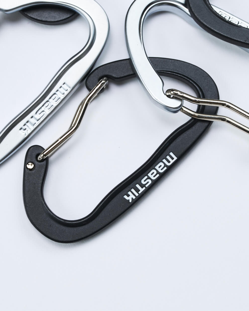 CARABINER R